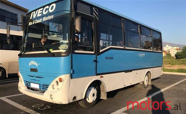 2004' Iveco photo #2