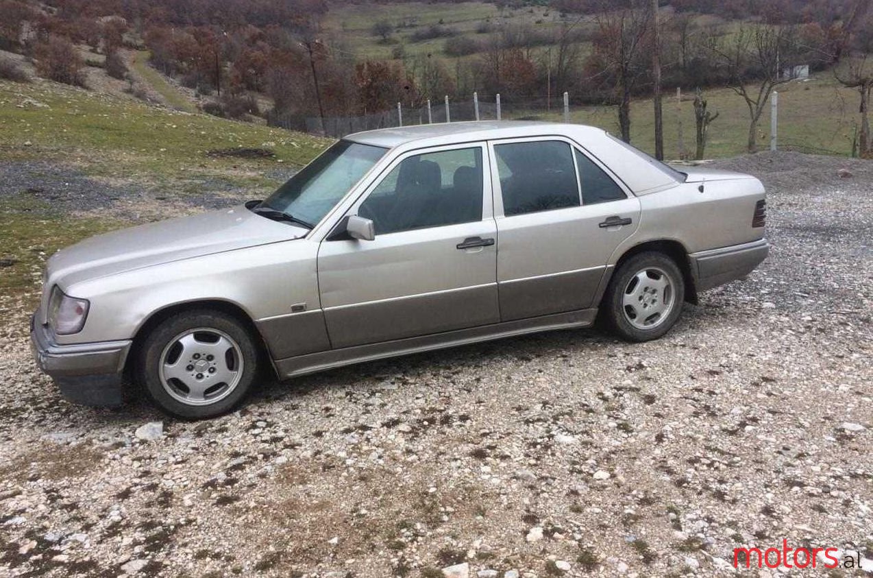 1988' Mercedes-Benz 250 photo #1