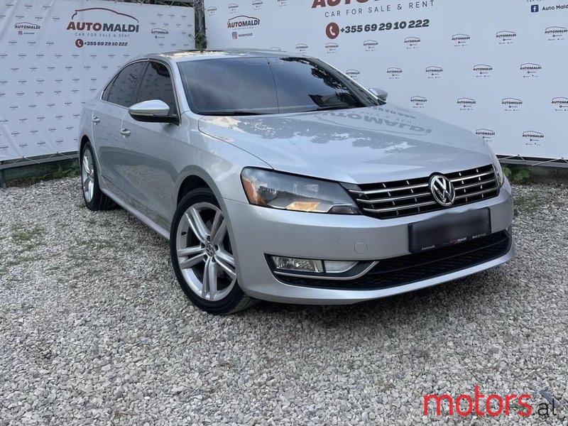 2015' Volkswagen Passat photo #2