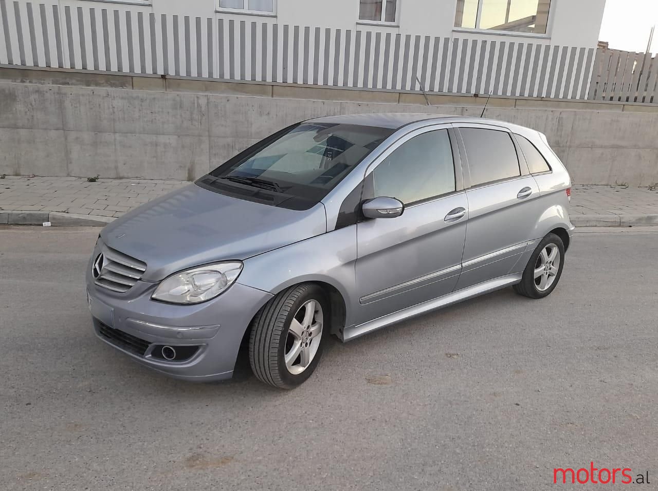 2005' Mercedes-Benz B 200 photo #4