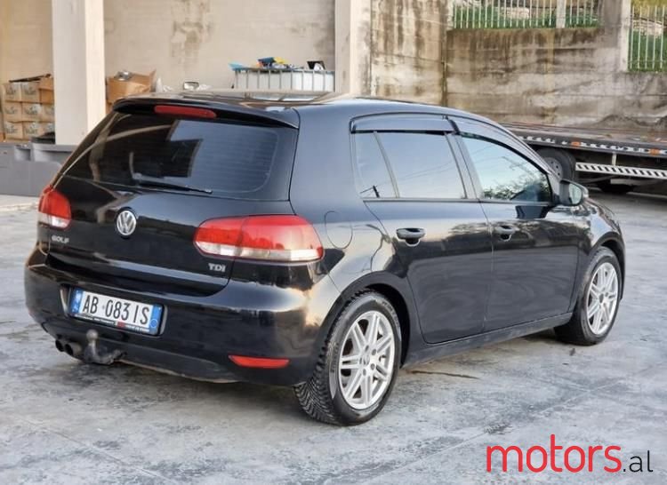 2009' Volkswagen Golf photo #1