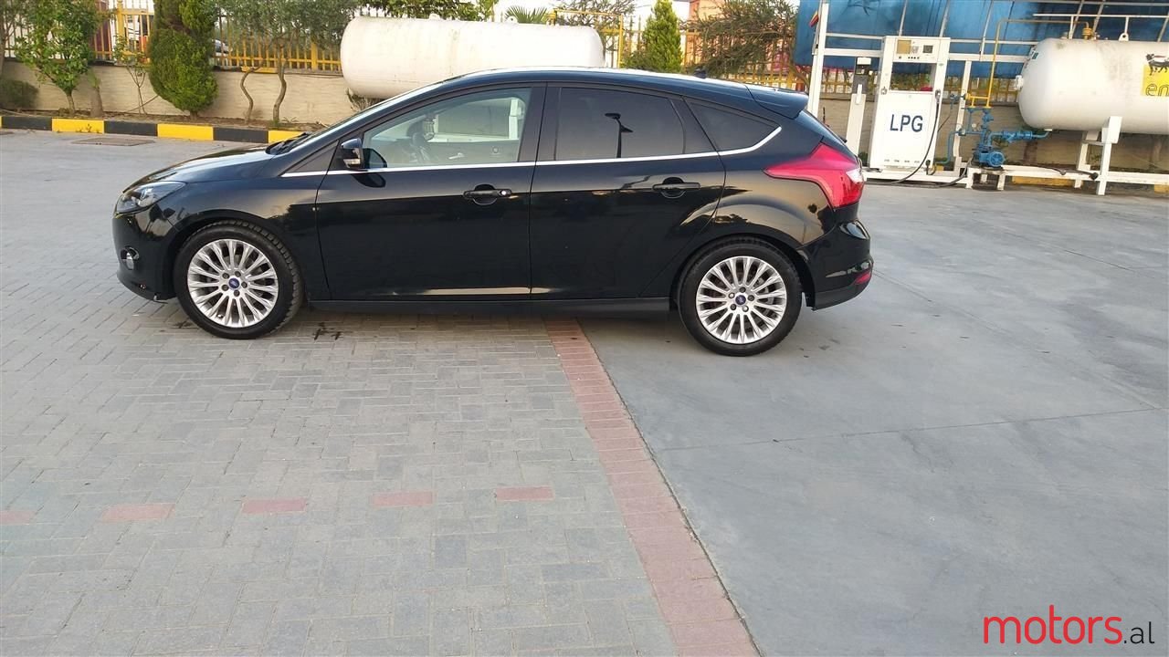 2011' Ford Focus photo #3