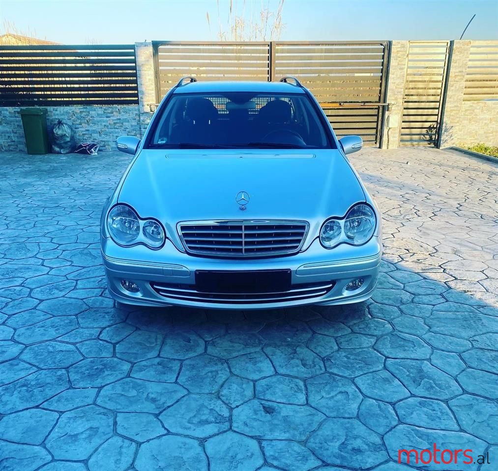 2005' Mercedes-Benz C 220 photo #1