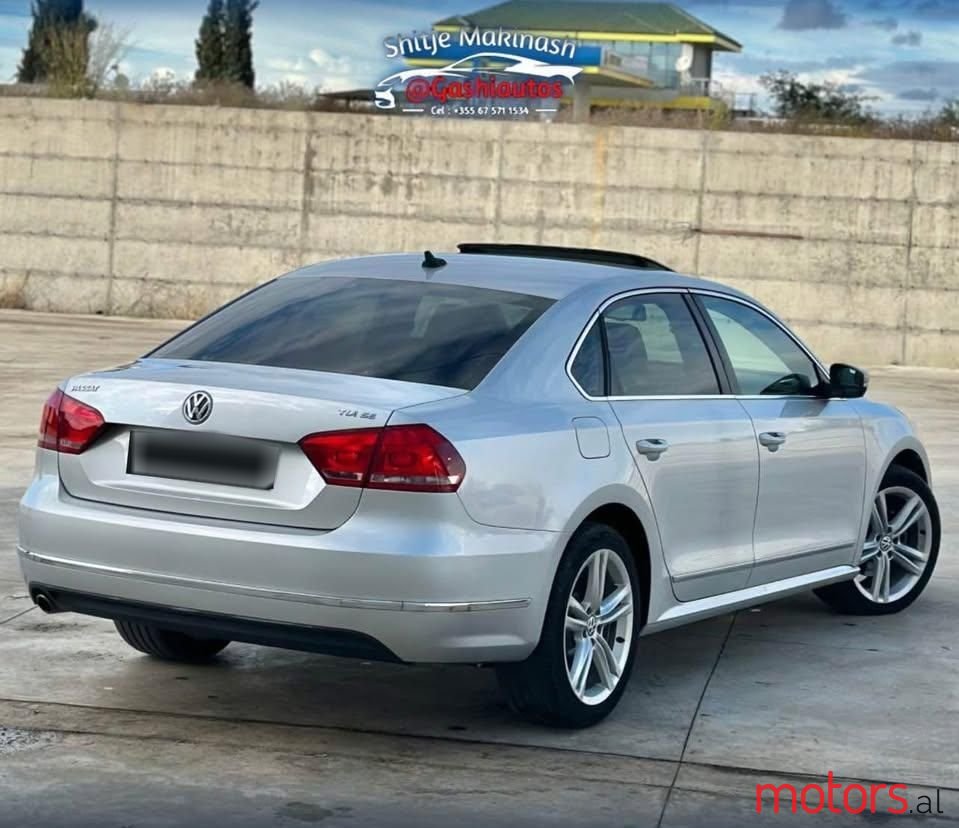 2013' Volkswagen Passat photo #2