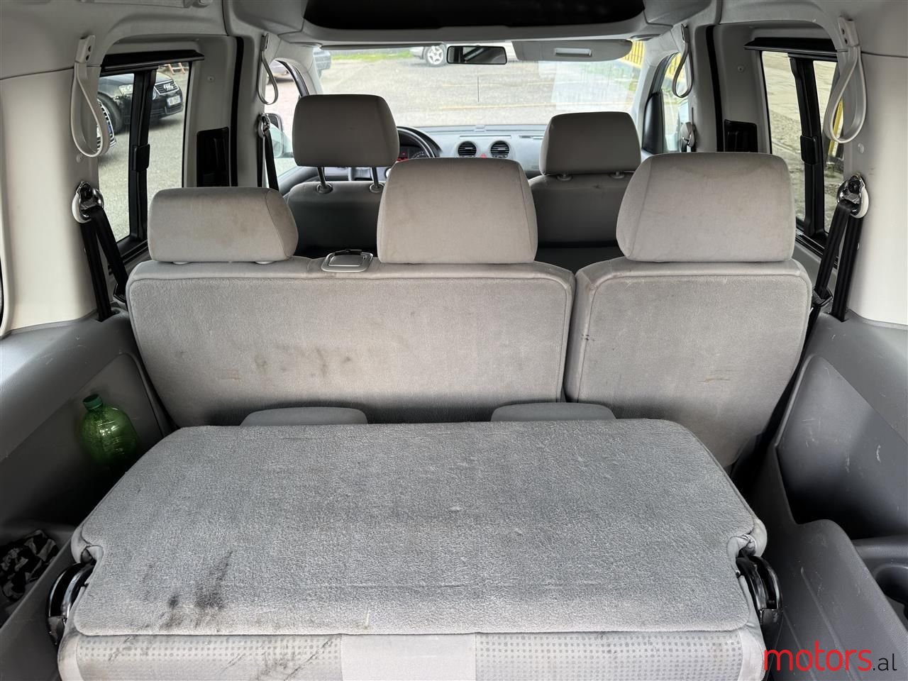 2008' Volkswagen Caddy photo #2