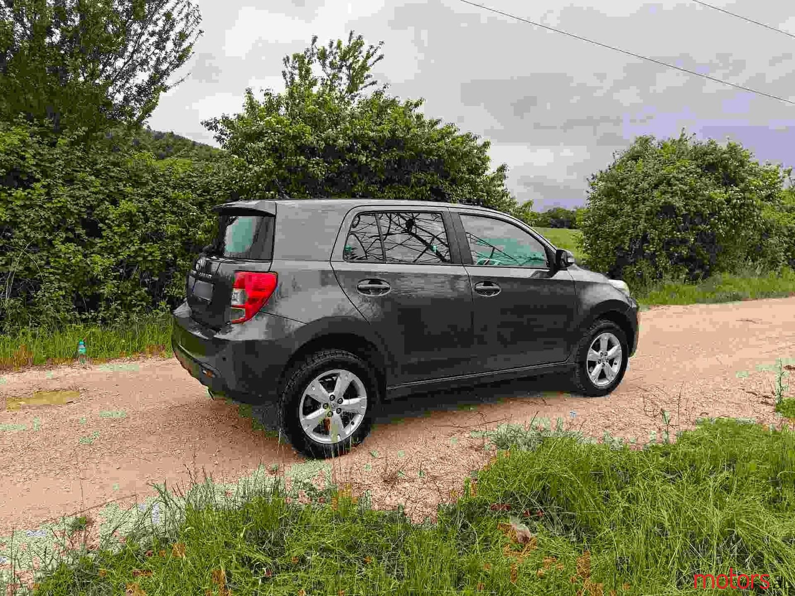 2010' Toyota Urban Cruiser photo #1