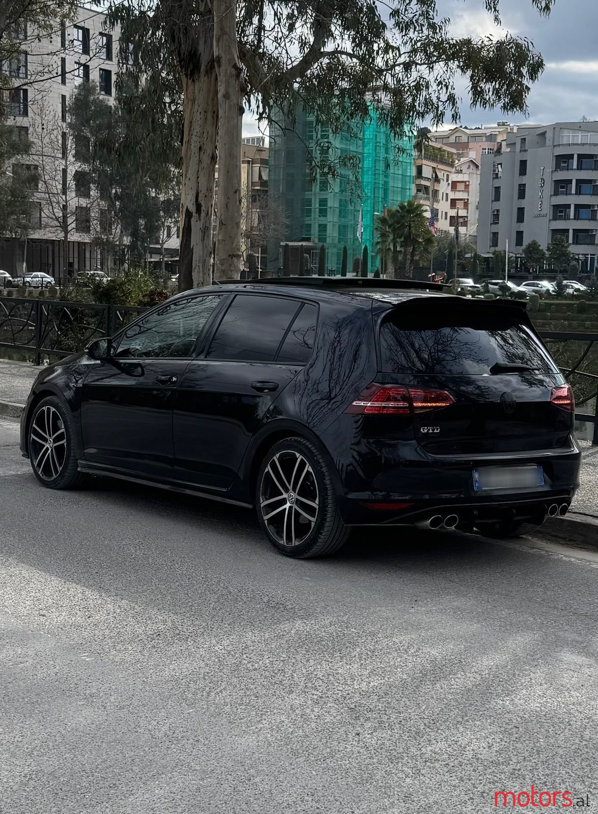 2014' Volkswagen Golf photo #3