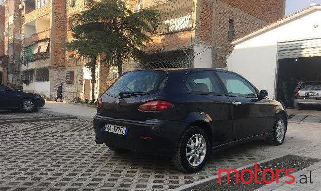 2001' Alfa Romeo Alfa 147 photo #1