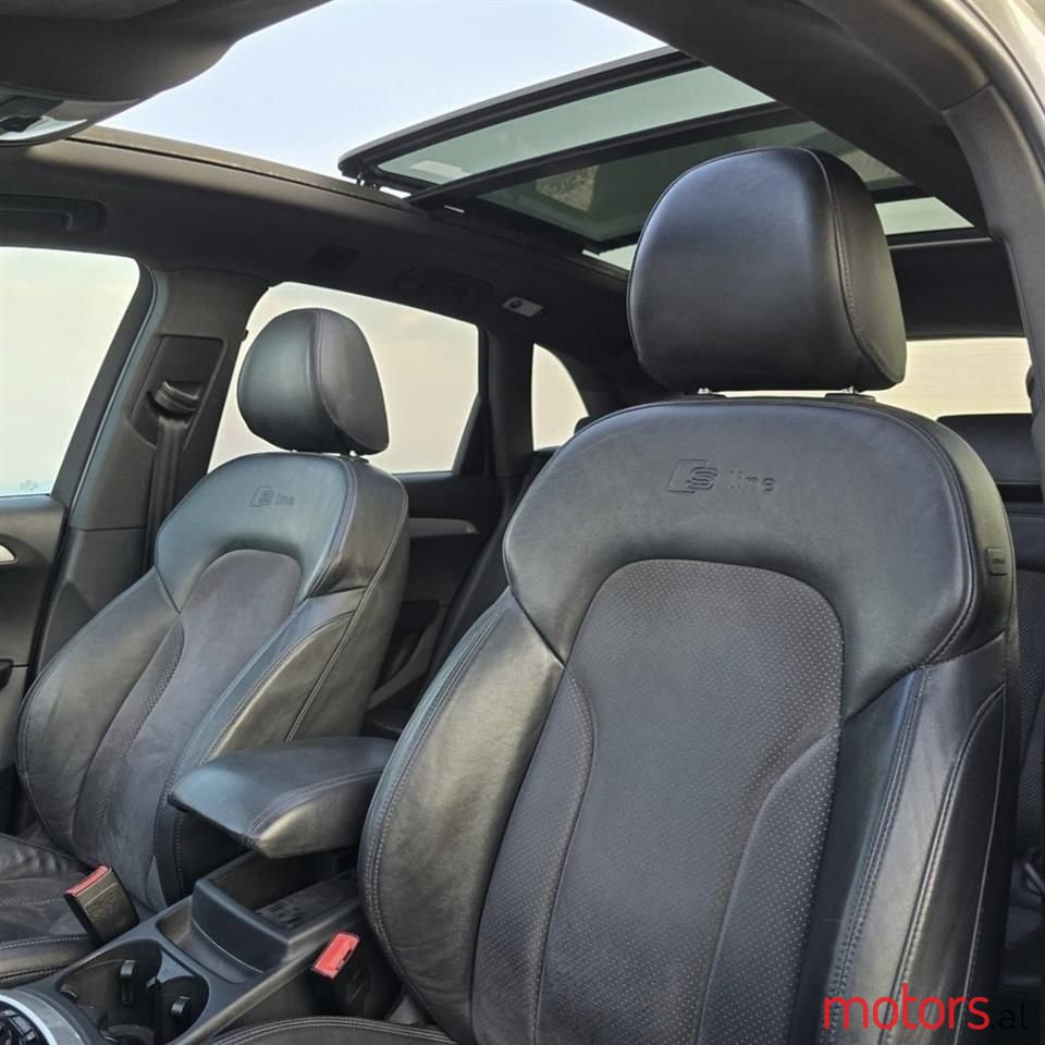 2010' Audi Q5 photo #5