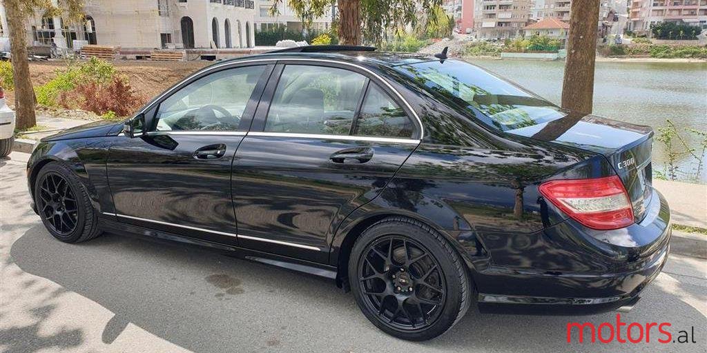 2010' Mercedes-Benz C 300 photo #1