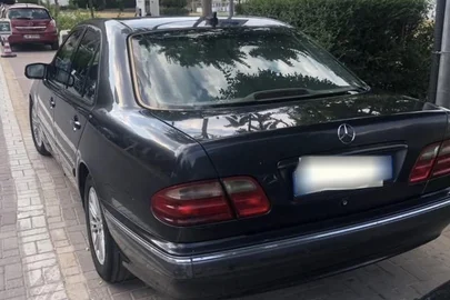 2001' Mercedes-Benz 270