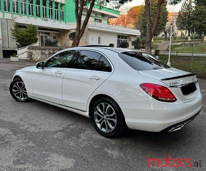 2017' Mercedes-Benz 220 photo #5