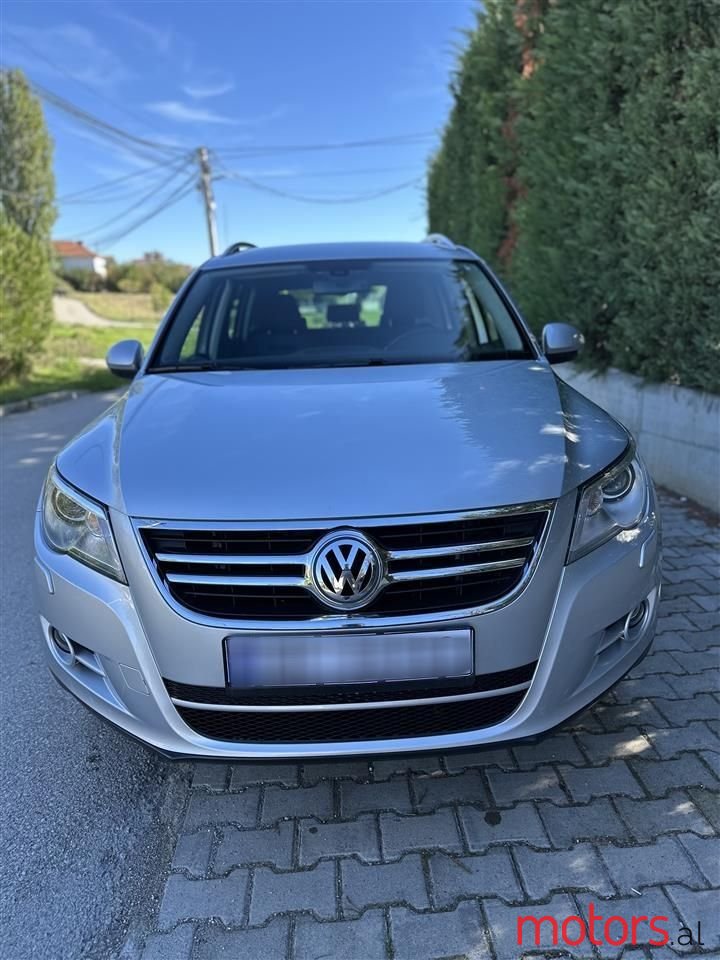 2008' Volkswagen Tiguan photo #1