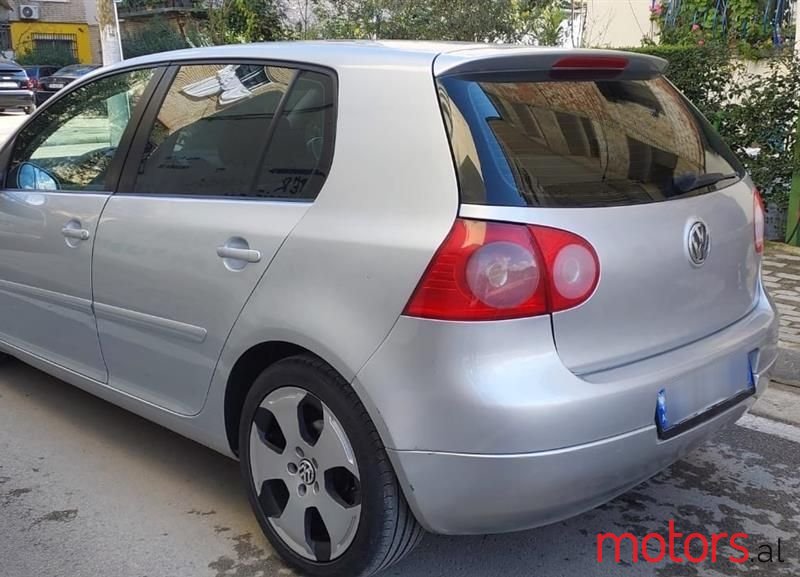 2005' Volkswagen Golf photo #3
