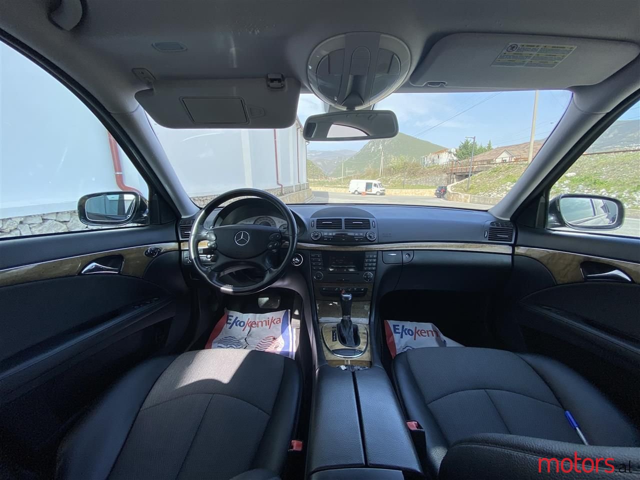 2007' Mercedes-Benz E 220 photo #2