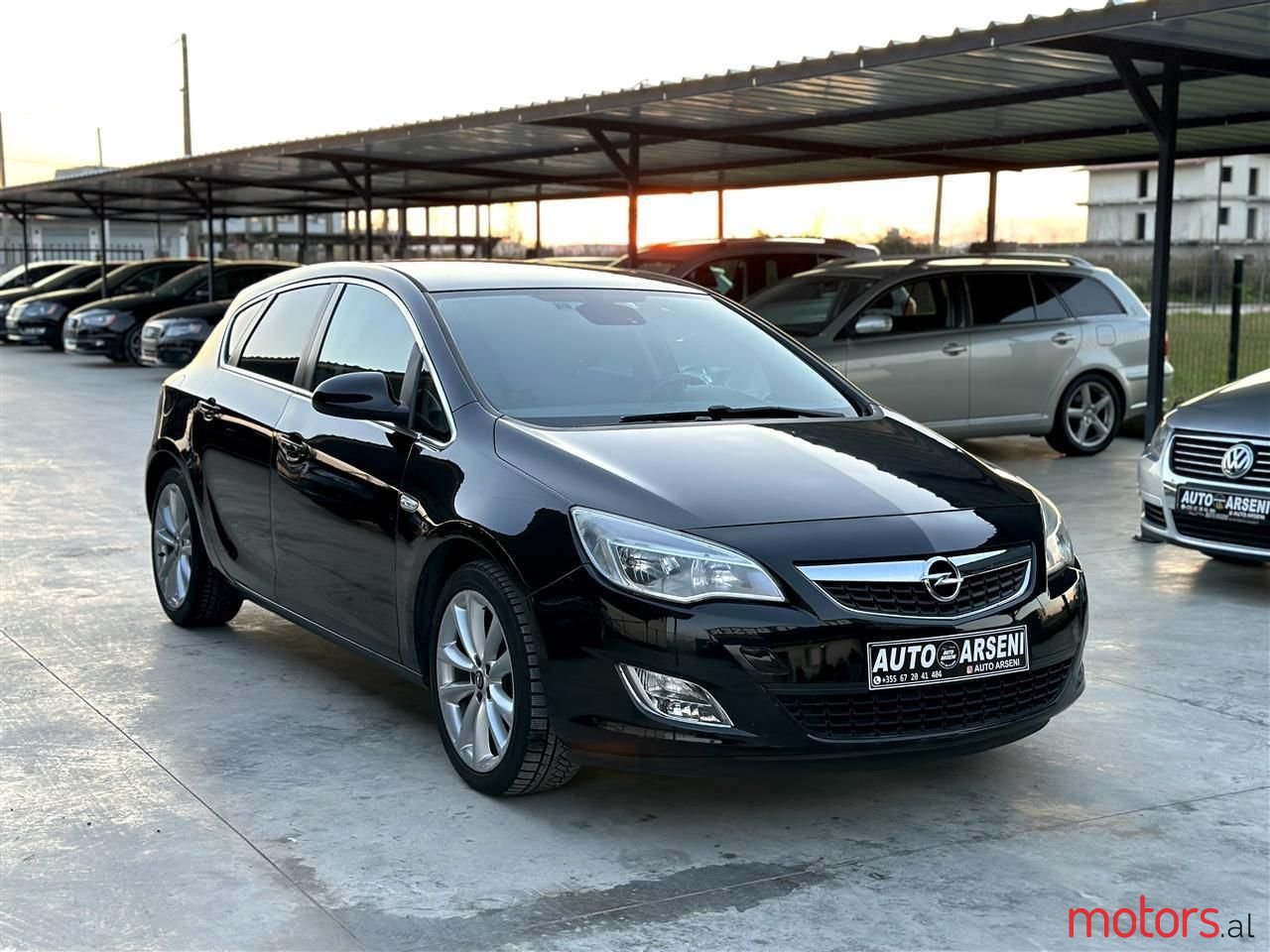 2010' Opel Astra photo #3