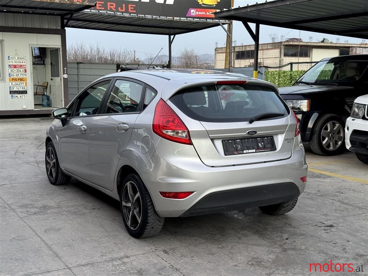 2011' Ford Fiesta photo #2