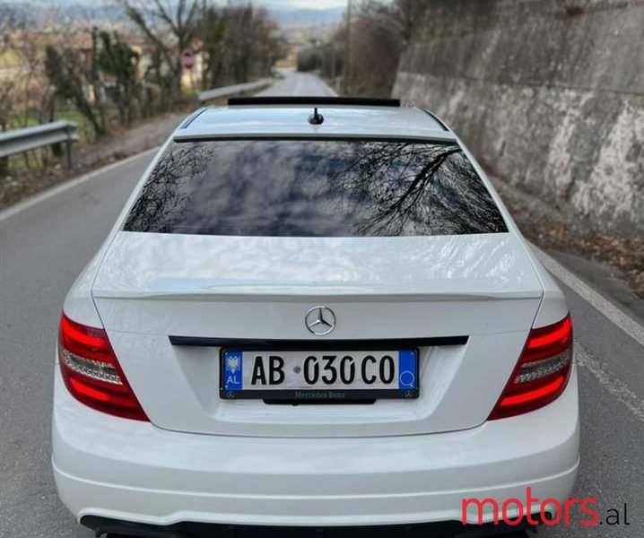 2012' Mercedes-Benz C 300 photo #4