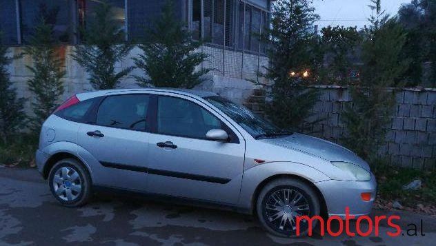 2001' Ford Focus photo #1