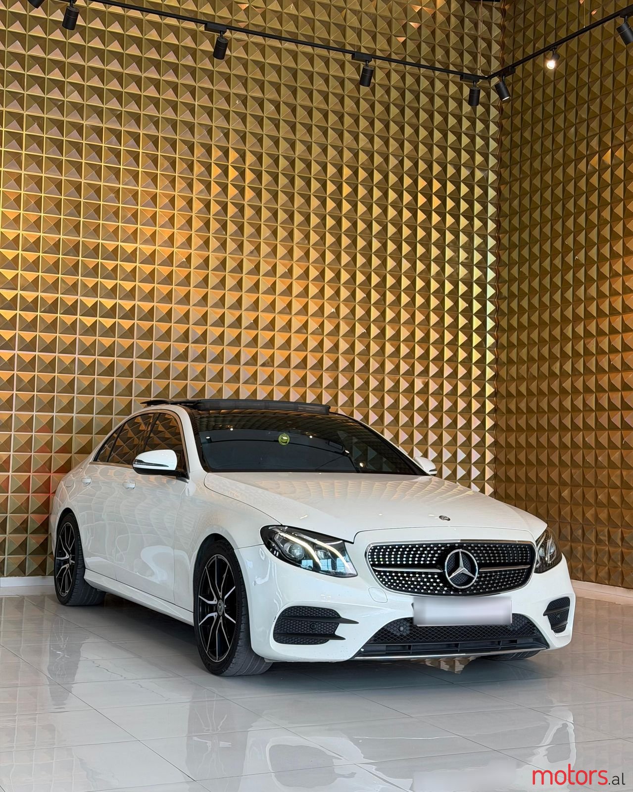 2018' Mercedes-Benz E 220 photo #1
