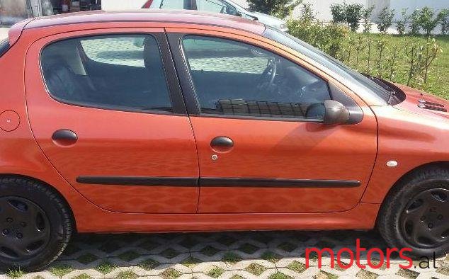 2001' Peugeot 206 photo #2
