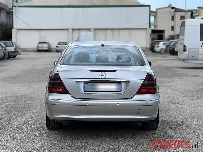 2003' Mercedes-Benz E 270 photo #6