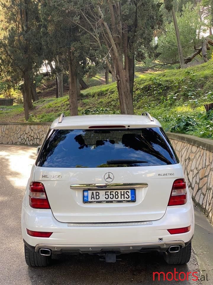 2011' Mercedes-Benz ML 350 photo #2