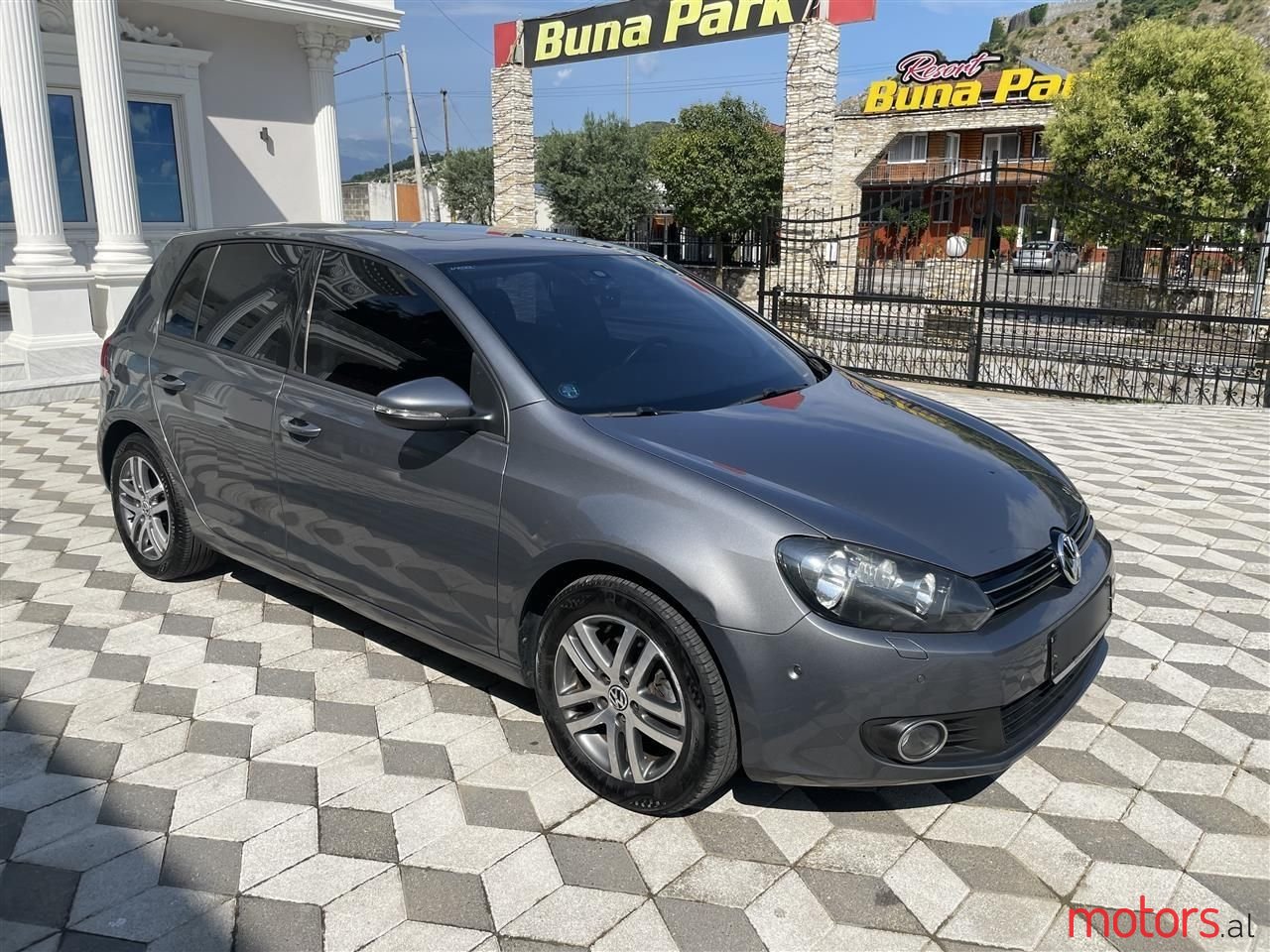 2012' Volkswagen Golf photo #1