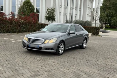 2010' Mercedes-Benz E 250
