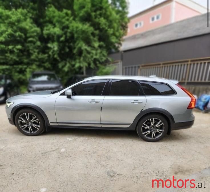 2017' Volvo V90 photo #1