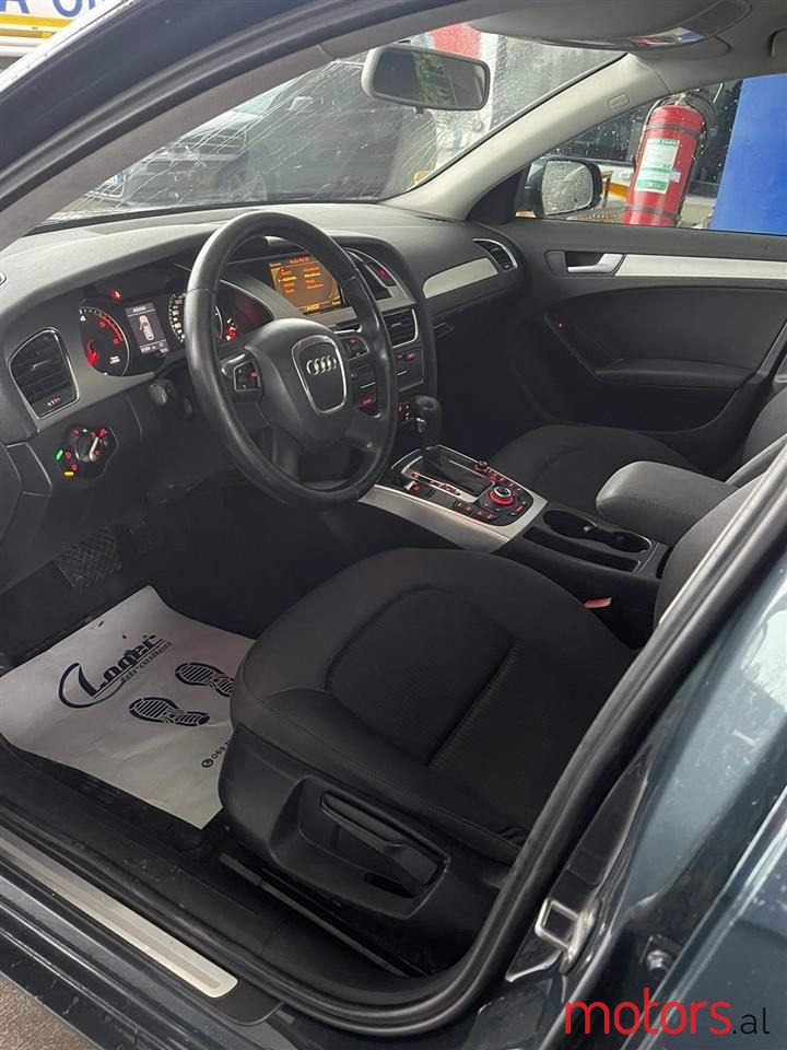 2010' Audi A4 photo #4