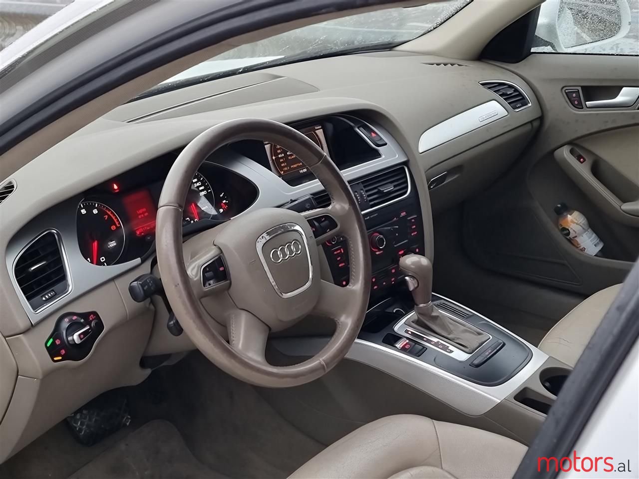 2011' Audi A4 photo #5