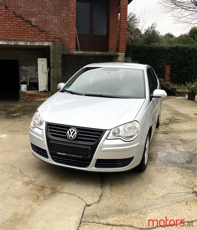 2005' Volkswagen Polo photo #3