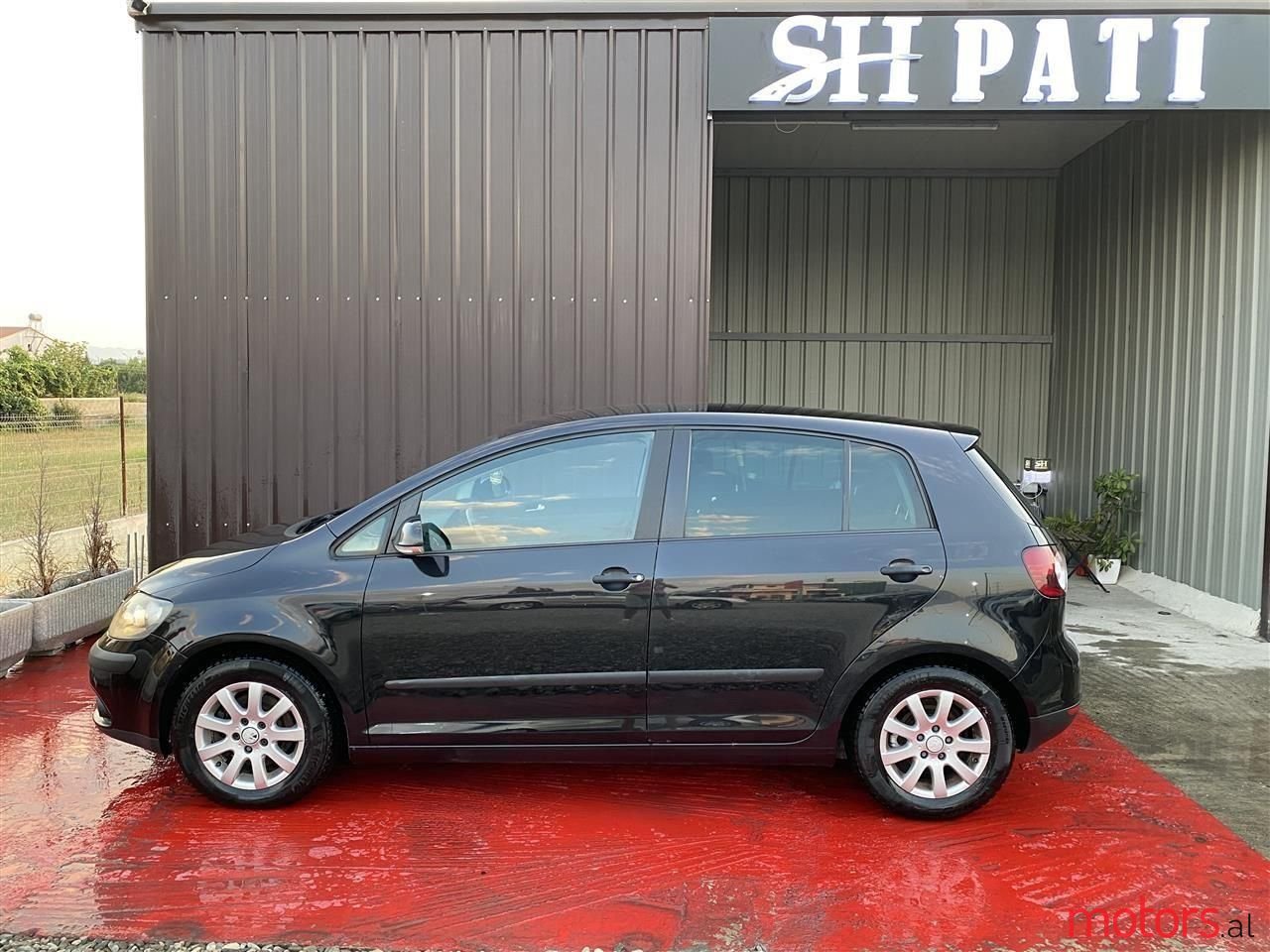 2005' Volkswagen Golf Plus photo #6