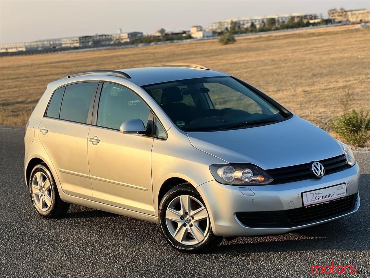 2009' Volkswagen Golf Plus photo #1