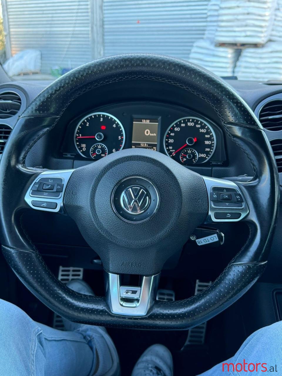 2012' Volkswagen Tiguan R-Line photo #5