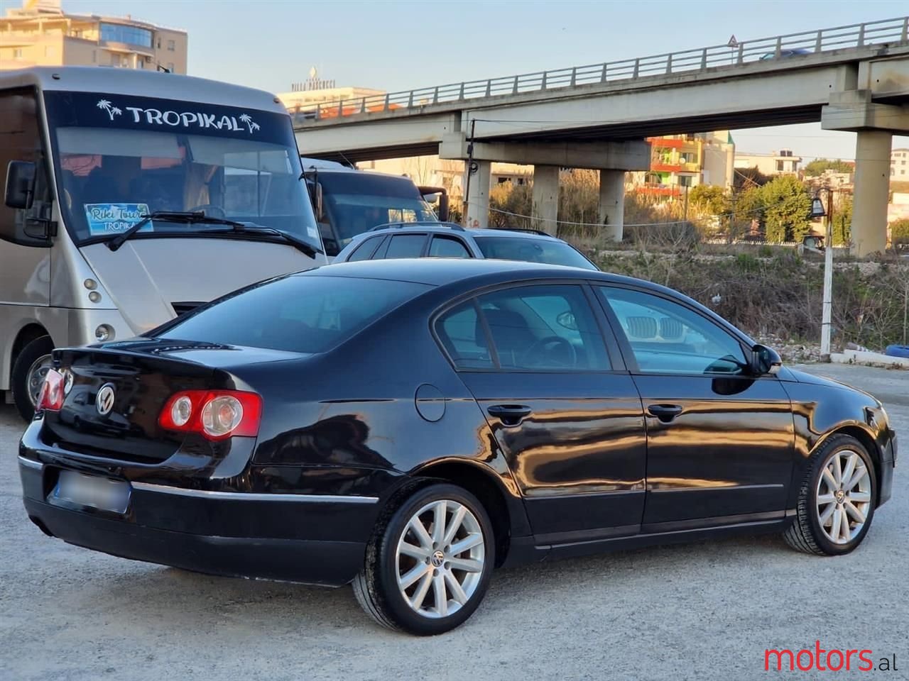 2007' Volkswagen Passat photo #4