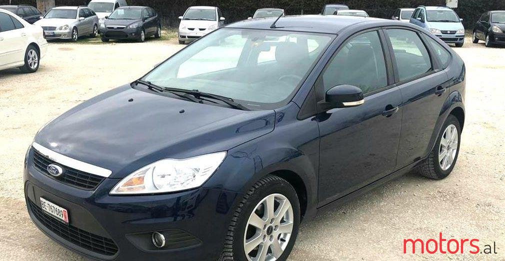 2010' Ford Focus photo #2