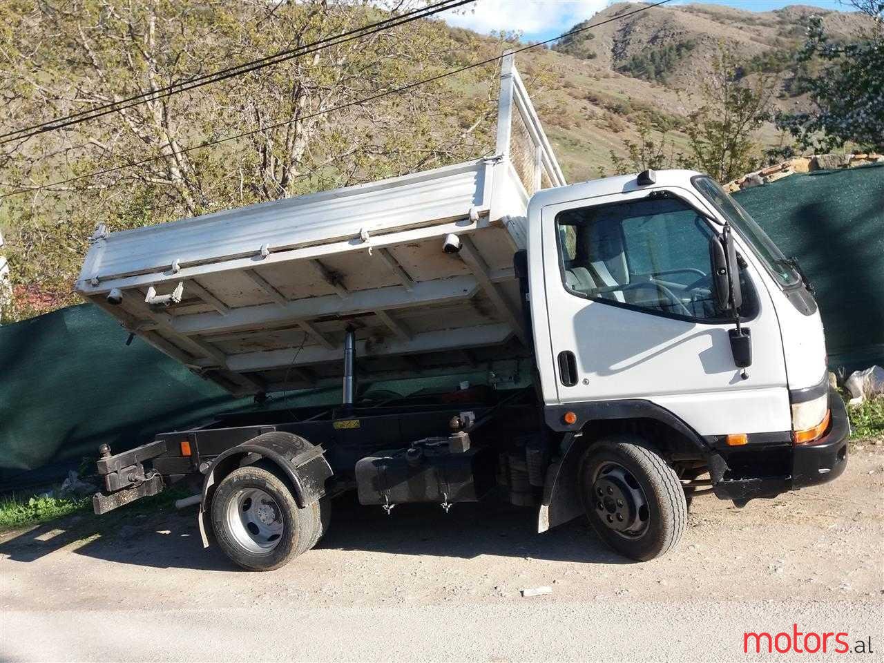 2005' Mitsubishi Canter photo #1