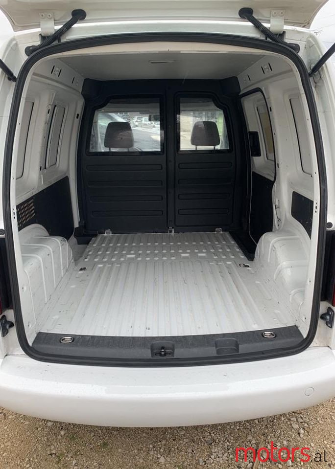 2011' Volkswagen Caddy photo #5