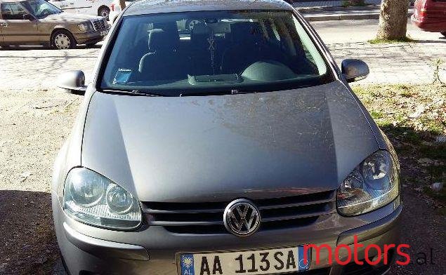 2004' Volkswagen Golf photo #1