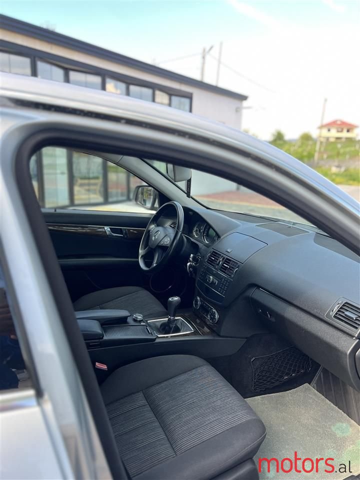 2007' Mercedes-Benz C 220 photo #3