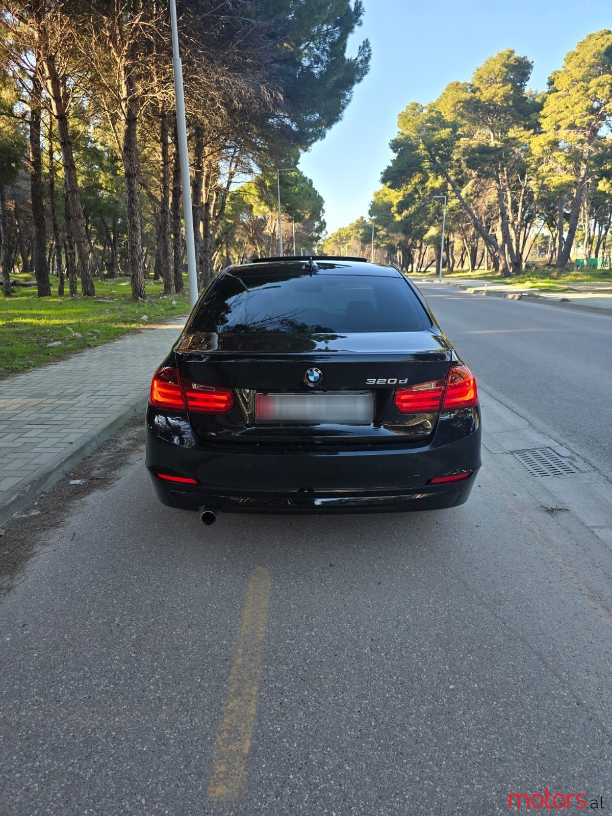 2012' BMW 3 Series photo #5