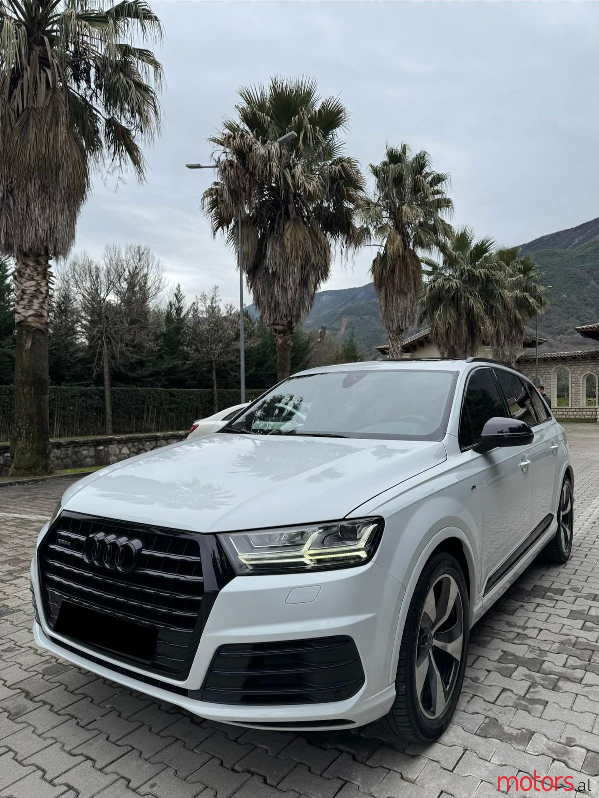 2016' Audi Q7 photo #1