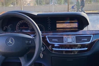 2007' Mercedes-Benz S 320