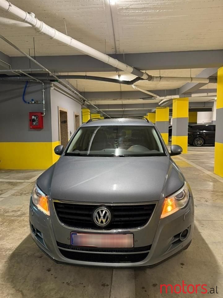 2009' Volkswagen Tiguan photo #4