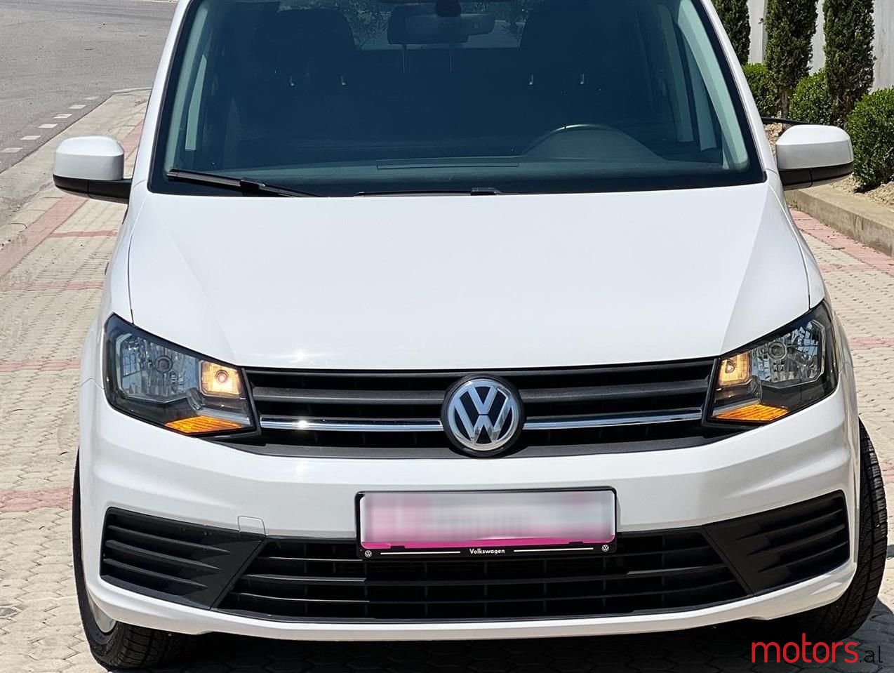 2017' Volkswagen Caddy photo #2