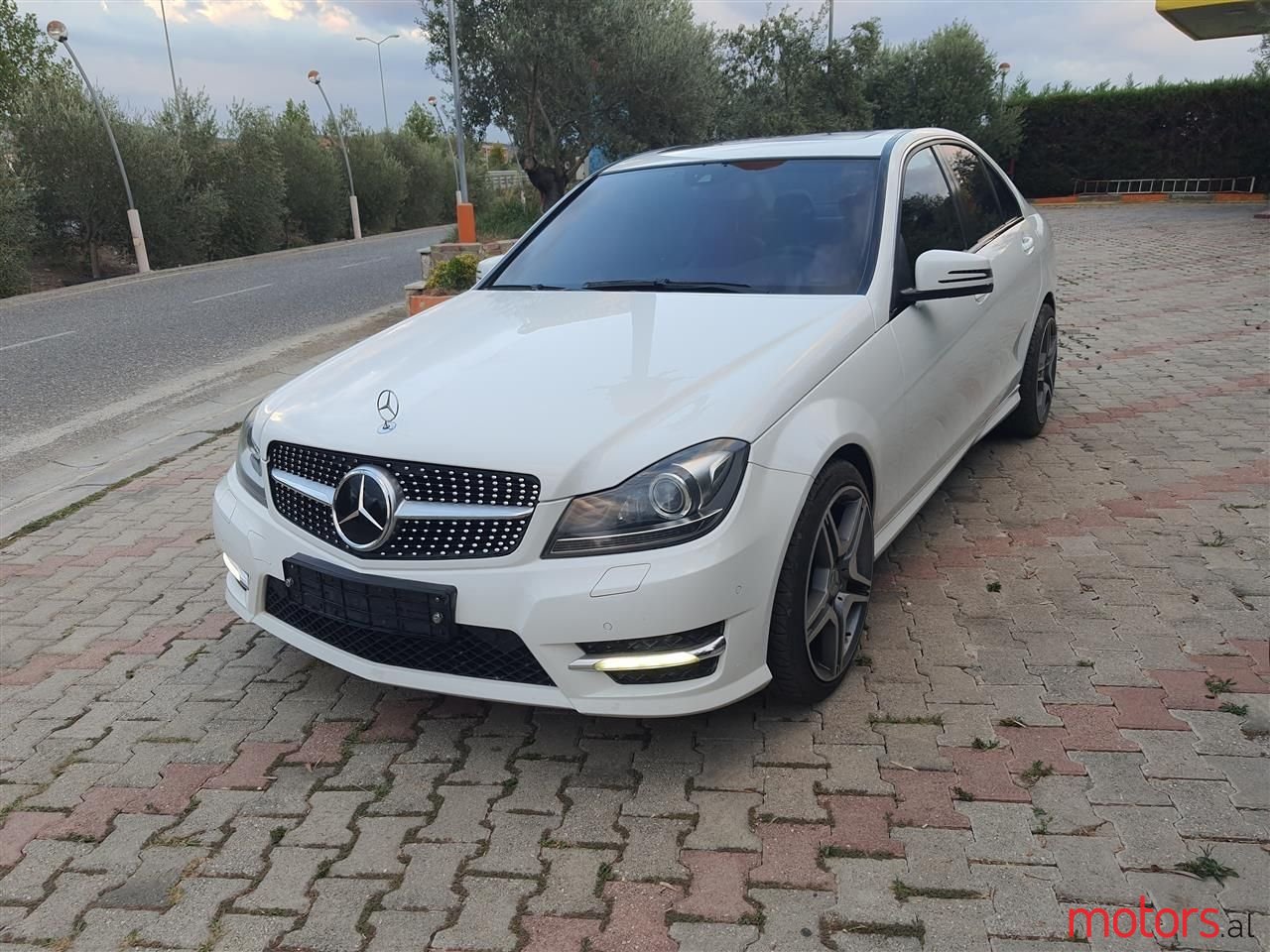 2013' Mercedes-Benz C 220 photo #1