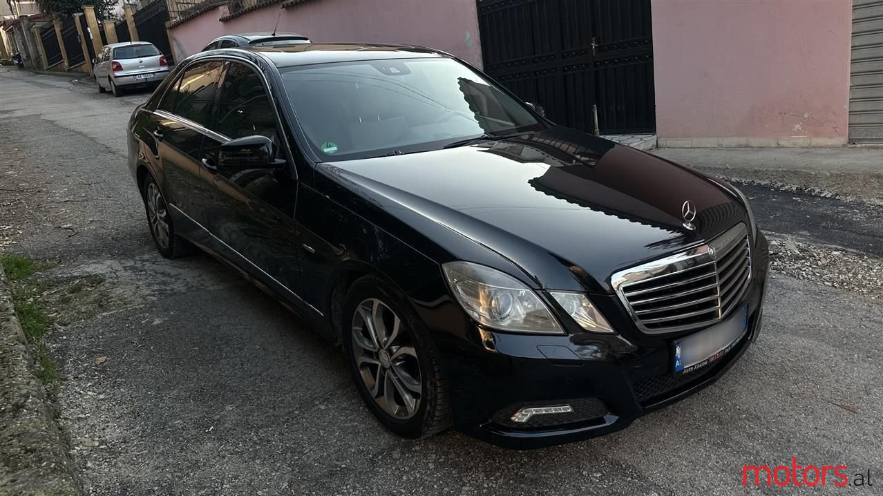 2009' Mercedes-Benz E 220 photo #5