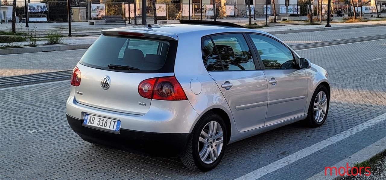2006' Volkswagen Golf photo #5